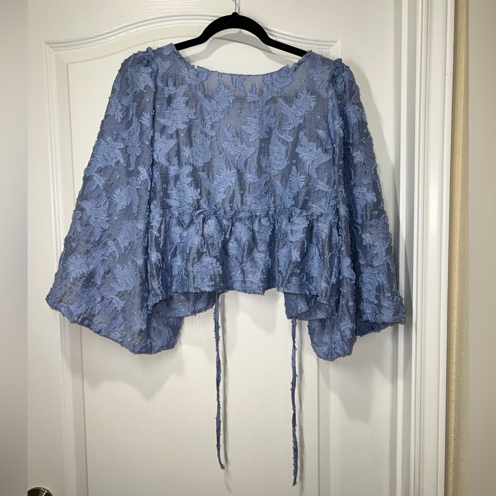 Free People Callie Floral & Tie Detail Top Blue Moon Quartz Flare Sleeve Small